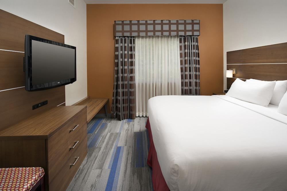 Holiday Inn Express & Suites Charlottesville - Ruckersville, An Ihg Hotel Екстер'єр фото