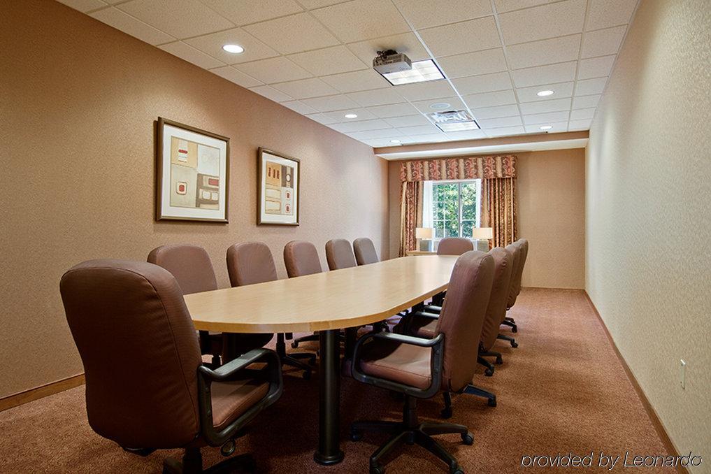 Holiday Inn Express & Suites Charlottesville - Ruckersville, An Ihg Hotel Екстер'єр фото