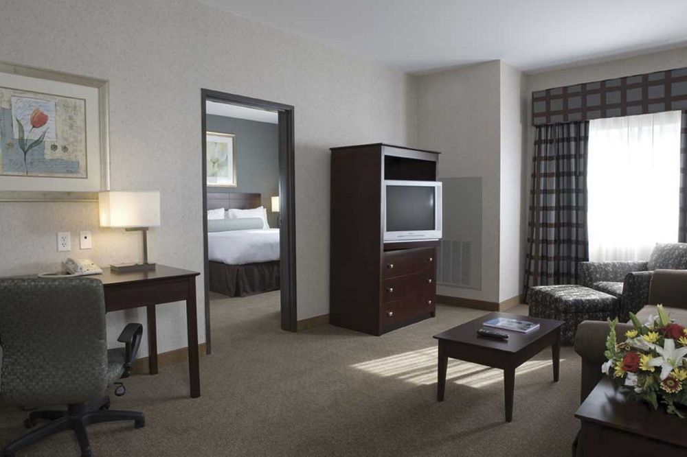 Holiday Inn Express & Suites Charlottesville - Ruckersville, An Ihg Hotel Екстер'єр фото